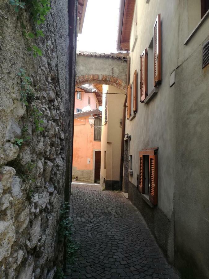Appartamento Borgo Antico Oliveto Lario Экстерьер фото